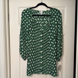 Charter Club Green and White Graphic V Neck button front 3/4 Sleeve Blouse.  NWT